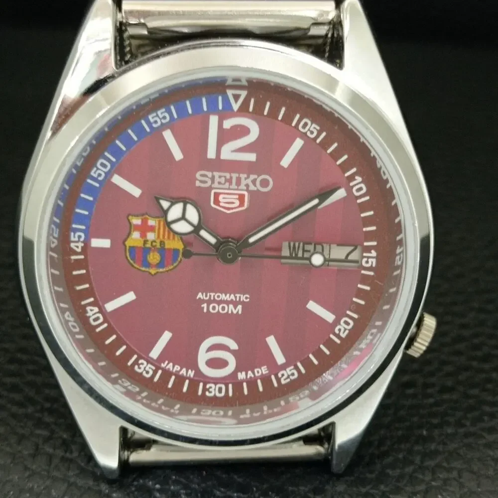 Vintage 1981 FCB Seiko Automatic Mens Silver Watch W/daydate & FCB accents